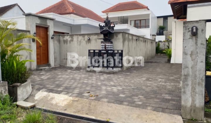 3 UNIT VILLA AVAILABLE in 1 LOCATION BERAWA CANGGU