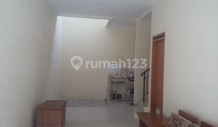 Rumah Kompleks Margahayu Raya