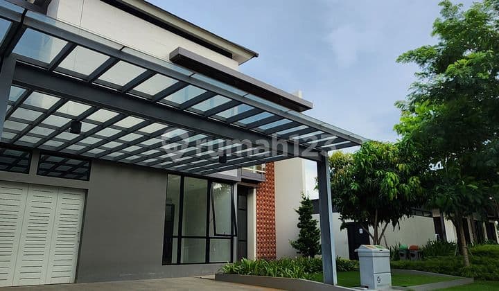 Rumah Mewah Cluster Emily Sebelah Taman Clubhouse