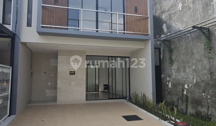 Rumah Baru 2 Lantai Dengan Attic Room Kawasan Darmo Permai Satelit Utara Dekat Margomulyo Selatan Dan Timur