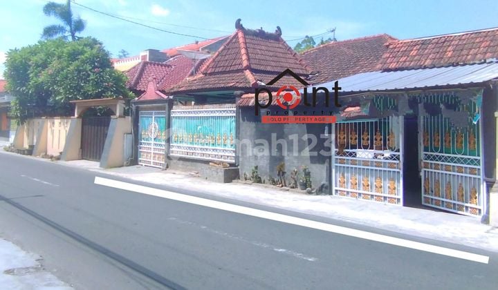 Rumah Di Colomadu Strategis Pinggir Jakan Utama 1.5 Lantai