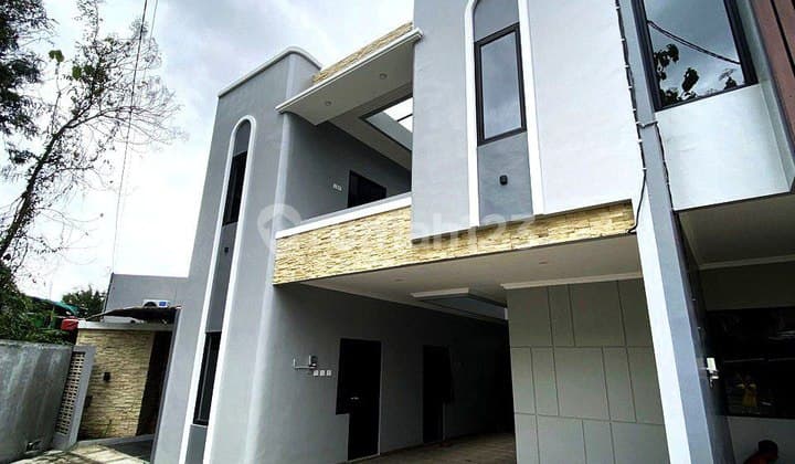 Kos Baru 2 Lantai Progres Bangun Dekat Kampus Uns dan Rs