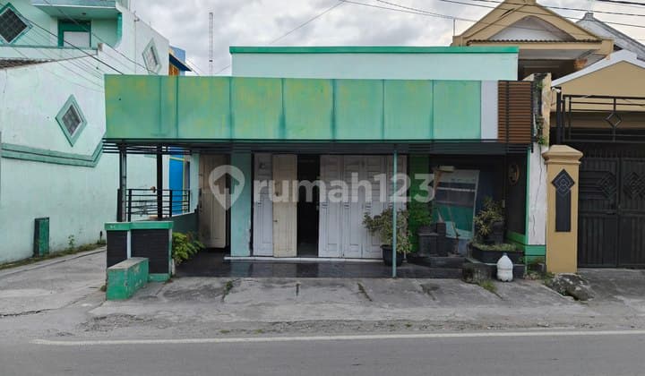 Middle City Strategic Area Business Space House