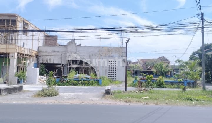 Land and Buildings of the Adi Soemarmo Solo Airport Area and Auri Adi Sucipto