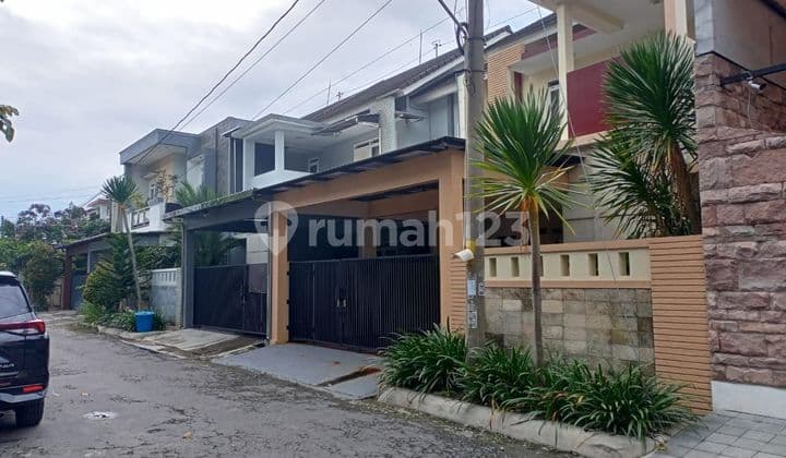 Rumah 2 lantai baturan colomadu dekat RS JIH