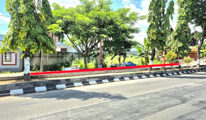 Tanah Pinggir Jalan Raya Strategis untuk Usaha atau Toko