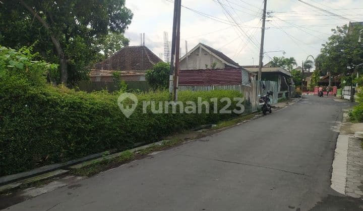 Tanah Pekarangan SHM 353M2 Dekat Kampus Akfis Adi Sumarmo