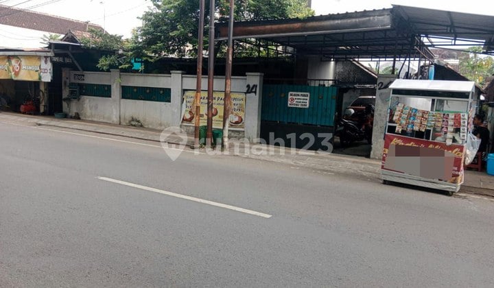 Rumah Pinggir Jalan Utama Solo Strategis Komersiil Potensial