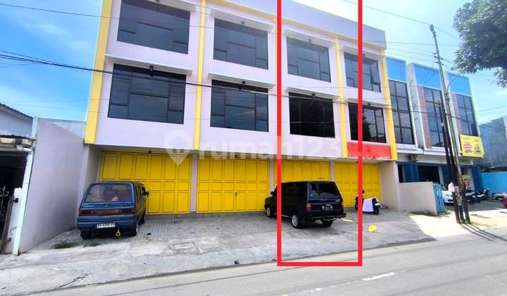 Ruko Solo Disewakan 3 Lantai Siap Pakai Bagus