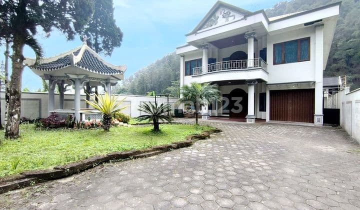 Rumah Vila Kawasan Wisata Tawangmangu Prospektif Lokasi Premium
