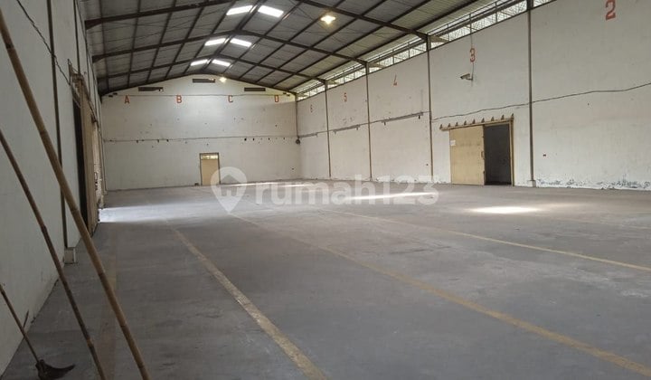 Gudang Kawasan Strategis Di Klaten Jawa Tengah Siap Pakai