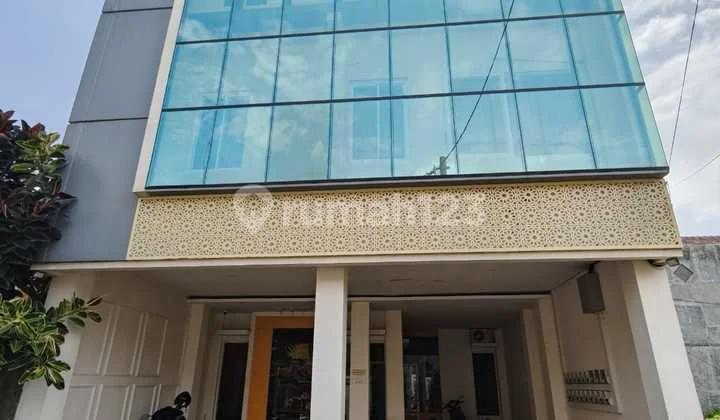 Guest House 4 Lantai Solo Kota Dekat Manahan Mewah