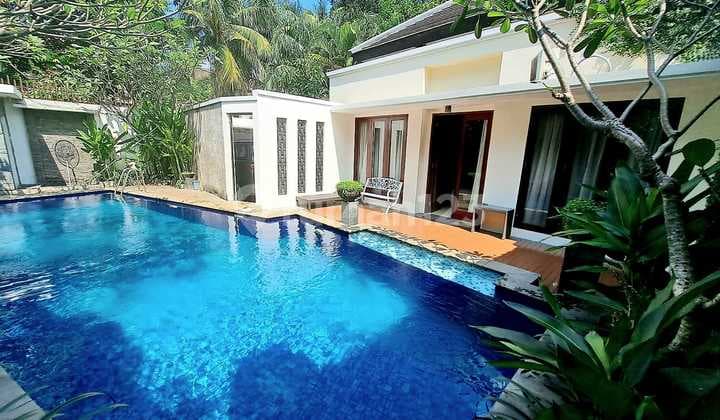 Dijual rumah keluarga mewah di kebayoran baru posisi hoek furnished siap huni