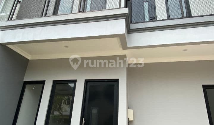 Dijual Rumah Bagus Modern Siap Huni di Kencana Loka Bsd Lokasi Strategis