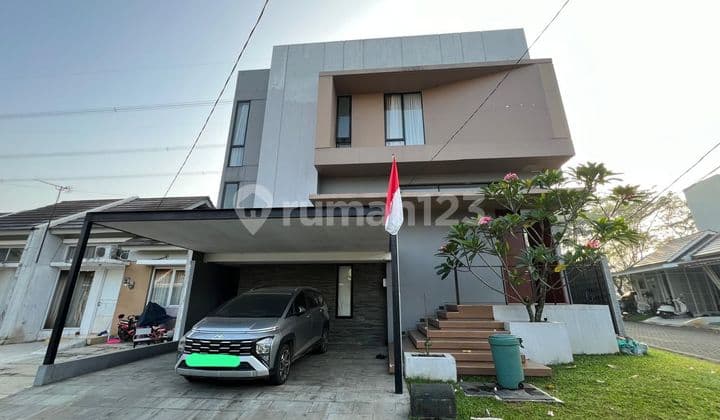 Dijual Rumah Bagus 2 Lantai di Serpong Lagoon Kranggan Bangunan Modern Siap Huni