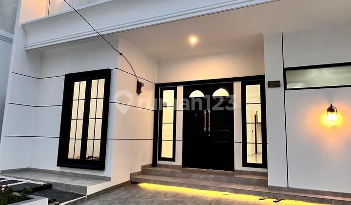 Dijual Rumah Modern Siap Huni di Nusa Loka BSD Dekat Stasiun