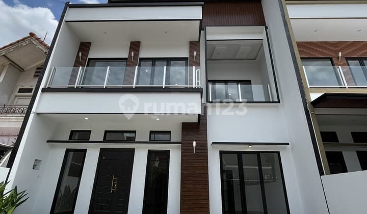 Dijual Rumah Bagus Modern di Bsd Dekat Pasar dan Sekolah Siap Huni