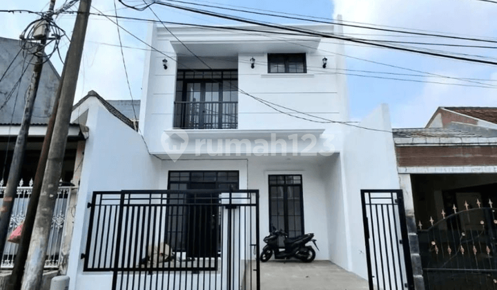 Dijual Rumah Modern Minimalis di Kencana Loka BSD Siap Huni