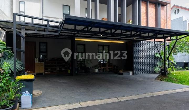 For sale, modern industrial luxury house in Emerald Bintaro cluster, move-in ready.