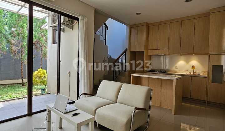 Dijual Rumah Siap Huni di Vanya Park Bsd Bangunan Terawat & Nyaman