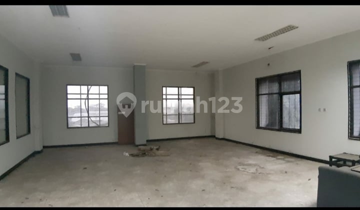 For Sale, Strategic Warehouse on Moh Toha Street