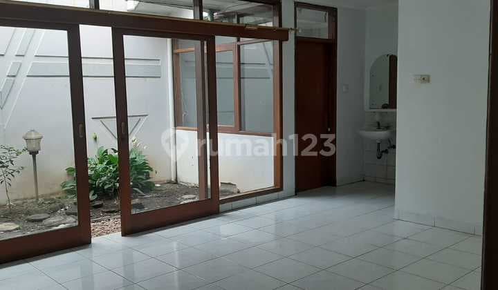 For Rent Rumah Cantik Minimalis di Singgasana Pradana