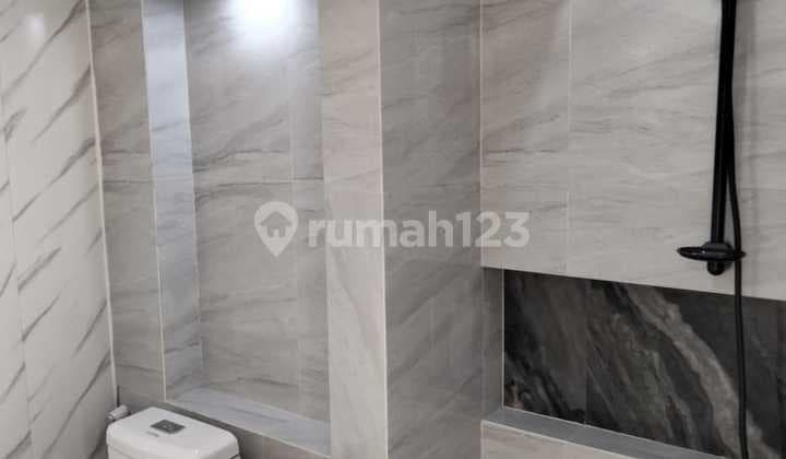 Di Jual Rumah Baru Singgasana Pradana