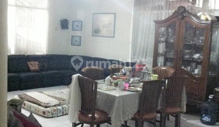 Old House For Sale Very Cheap In Setiabudi Suitable For Investment