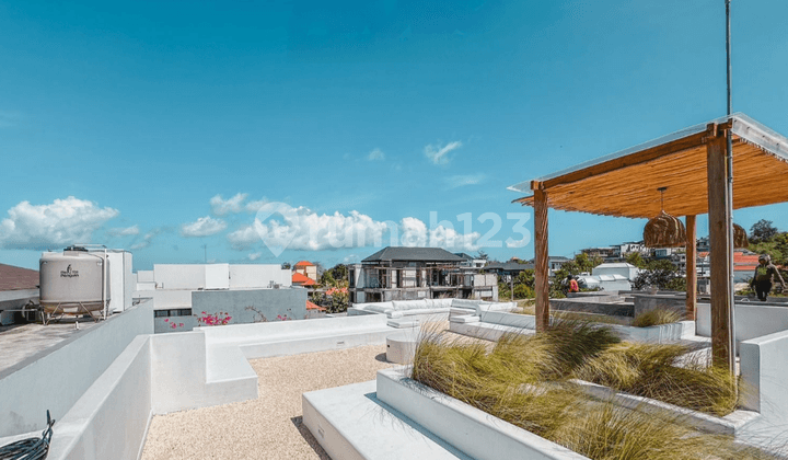 For Sale Brand New 3 Bedrooms Villa Exquisite Blend Of Mediteranian And Tropical In Ungasan Bali.