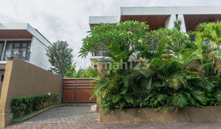 Villa 2 Bedrooms Tropical Design Furnished At Nusa Dua Bali.