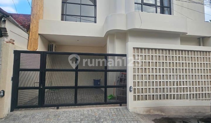 Brand New 3 Bedrooms Villa Modern Mediterranean Near Umalas Kerobokan Bali.