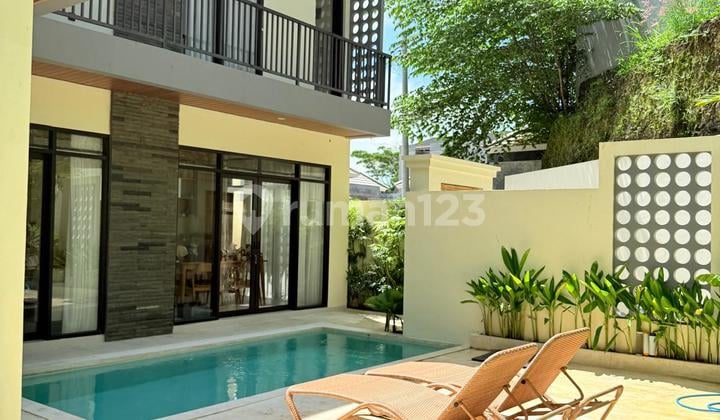 Villa Modern 3 Bedrooms In Cluster One Gate System Nusa Dua Bali.