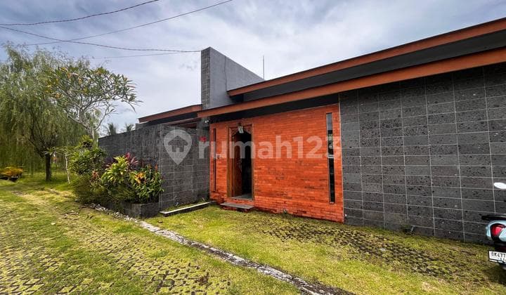 Listed At Idr 4,5 Billion As Freehold , Beautiful Contemporary Modern Style Villa 2 Bedrooms In Lodtunduh Ubud.