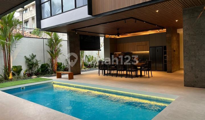 Brand New Villa Modern Tropical Furnished In Berawa Canggu Bali