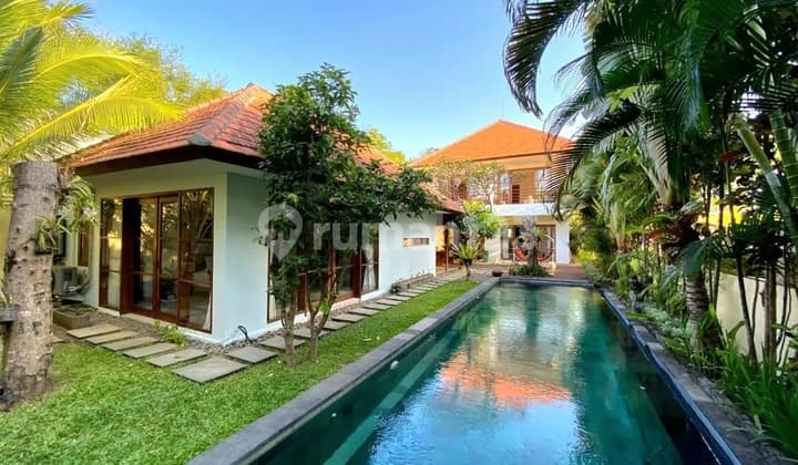 Modern Balinese Villa 3 Bedrooms And Bungalow Furnished In Pecatu Bali