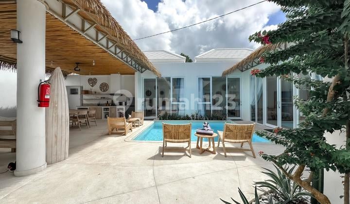 4 Bedrooms Villa Furnished Santorini Style In Ungasan Bali.