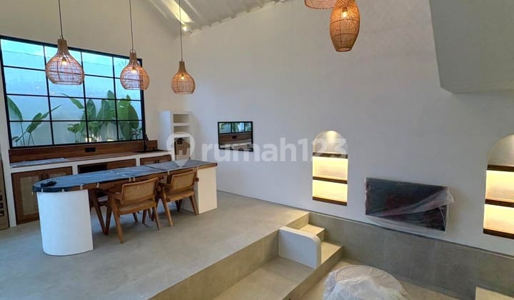 Sewa jangka panjang 26 tahun Villa Modern Tropis Baru 2 Kamar Tidur di Pererenan Bali