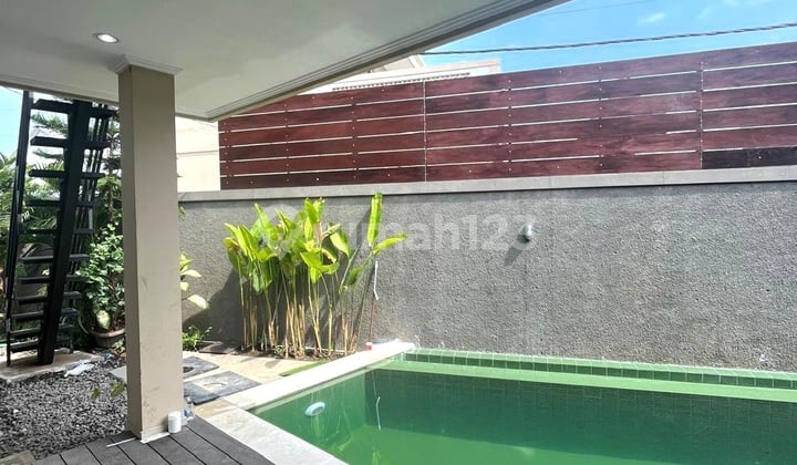 Yearly Rent for a Furnished 3-Bedroom Villa in Cemagi, Near the Beach