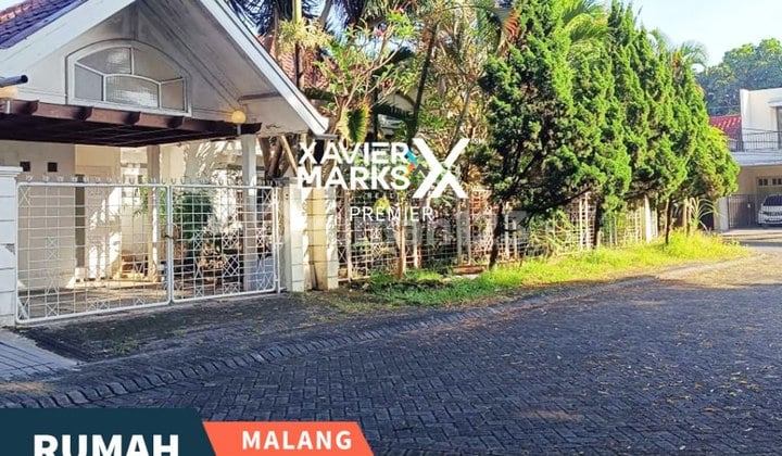 Rumah Strategis Posisi Hook di Pondok Blimbing Indah Araya Malang