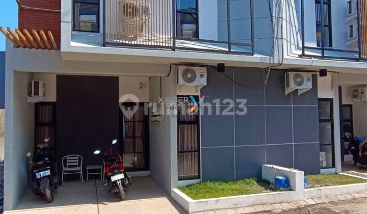 Rumah Kost Aktif Full Furnished dengan Desain Modern di Daerah Landungsari, Malang