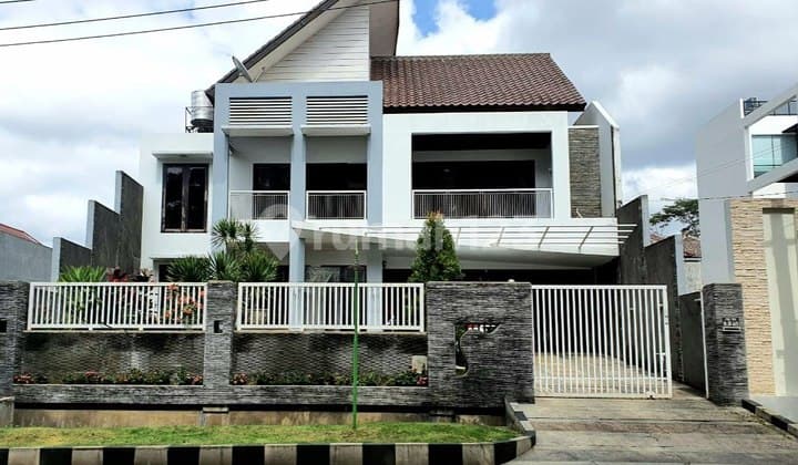 Rumah Mewah Artistik di Dieng 0 Jalan Raya Malang