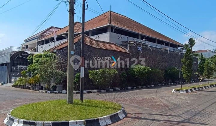 Rumah Mewah Terawat Posisi Hook di Lawang View, Lawang Malang