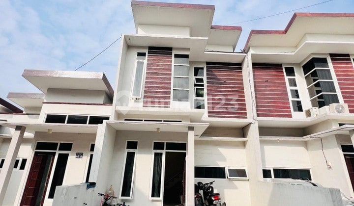 Rumah 2 Lantai di Cluster Tasik Madu Malang