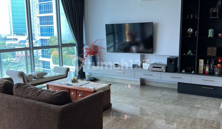 Apartemen The Windsor Puri Luas 186m2 (3+1BR)