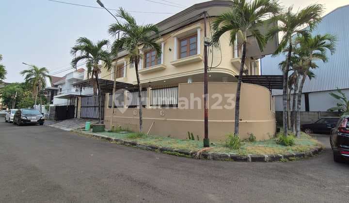 Puri Indah House Block K Premium Area Ready to Use 274M2