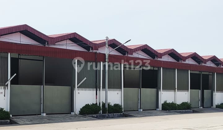 Gudang Royal Kosambi Akses Kontainer Bebas Banjir