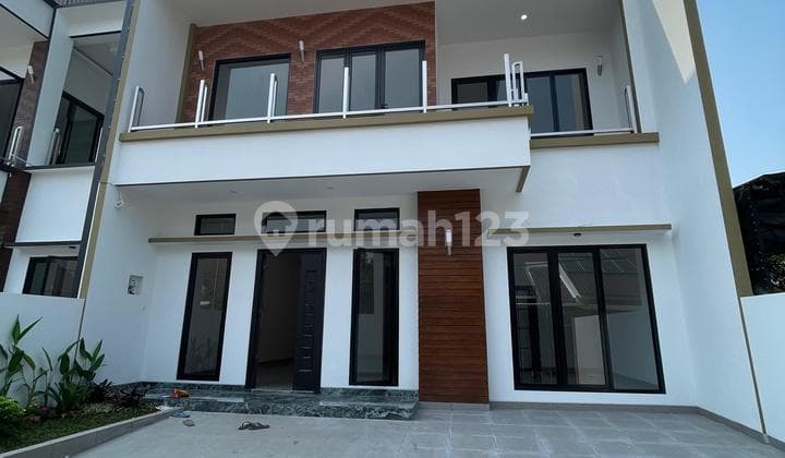 Rumah Baru Nusa Loka Bsd 9X20 Siap Pakai - 180M2