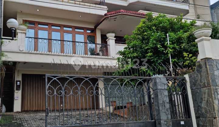 Rumah Bagus Dengan View Kota di Jalan Bukit Tirta, Bukit Sari
