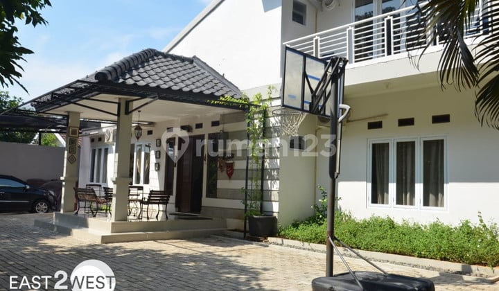 Rumah Hook Nusa Loka BSD City Tangerang Selatan Bagus Nyaman