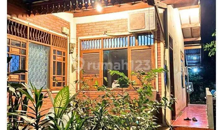 Rumah 2 Lantai Hitung Tanah di Pndok Ranji Ciputat Timur
